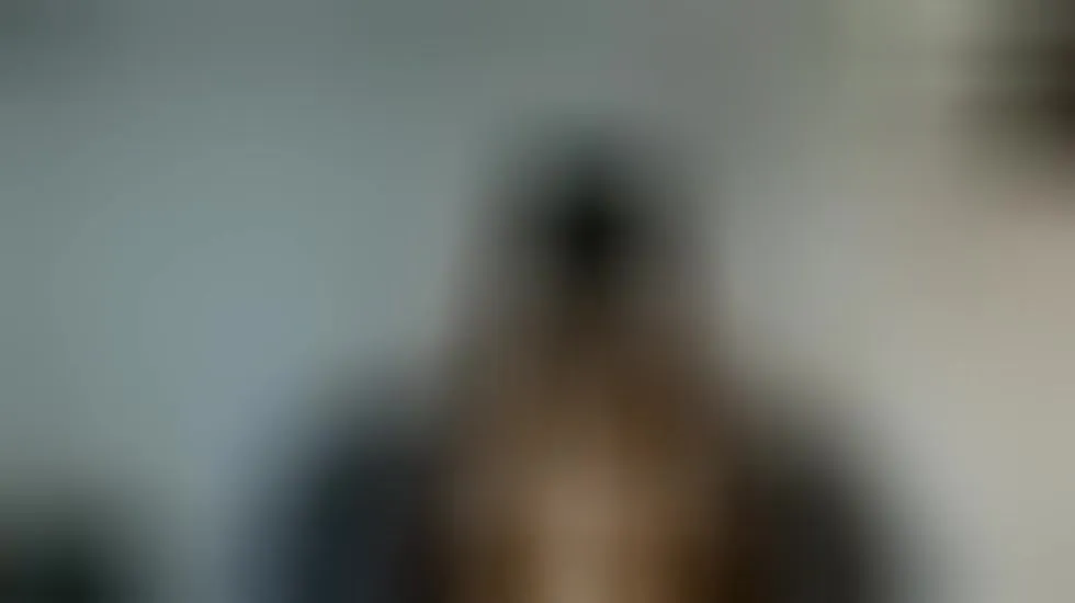 Intérprete UncoveredXXX Video 1