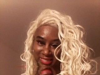 EstoshaBernice profilbild på webbkameramodell