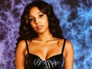 AdelinaLuxe profilbild pÄ webbkameramodell