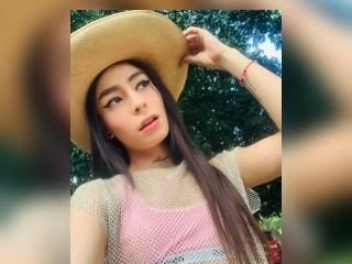 Julits18 cam model profile picture 