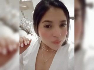 lyramendoza profilbild på webbkameramodell