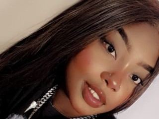 emiilyebony cam model profile picture 