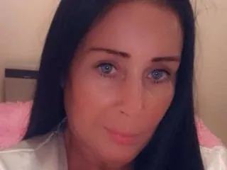 PrettyJadePlays immagine del profilo del modello di cam