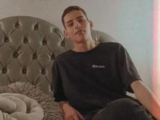 travis_miller profilbild på webbkameramodell
