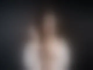 AQueenMonica