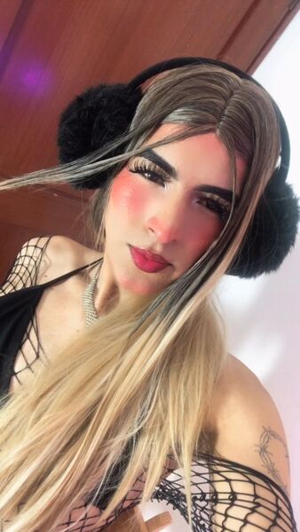 Artist Cami_Roux90 Foto 5