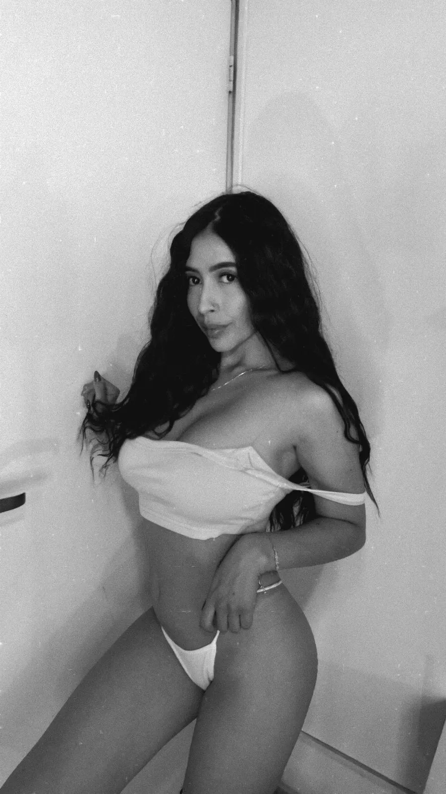 Intérprete ANNISMILE Foto 4