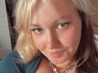 HotEmily69 cam model profile picture 