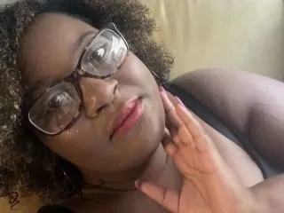 Foto de perfil de modelo de webcam de SerenityJ8y