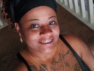 BellaBondd24 cam model profile picture