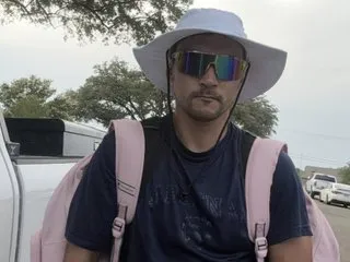 Apeezy21 immagine del profilo del modello di cam