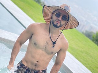 Yiyooo100 immagine del profilo del modello di cam