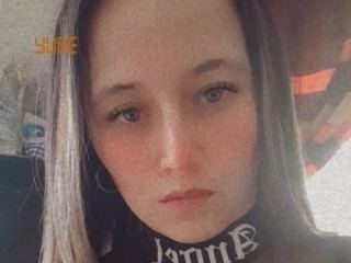 Foto de perfil de modelo de webcam de YubeGiraldoo