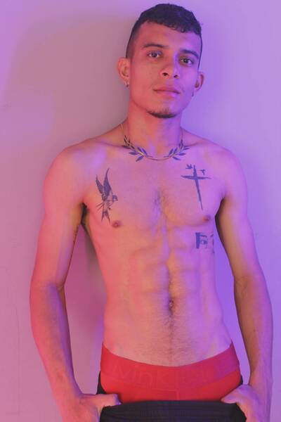 Performer justinevans25 Photo 2