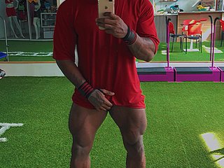 Image de profil du modèle de webcam BoyMuscles