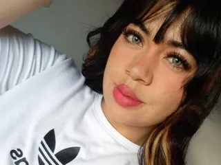 AliceTylor111 profilbild på webbkameramodell