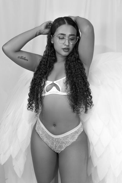 Performer MelinnaSaenz Photo 6