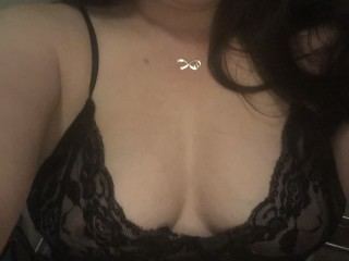 Image de profil du modèle de webcam NiaJames