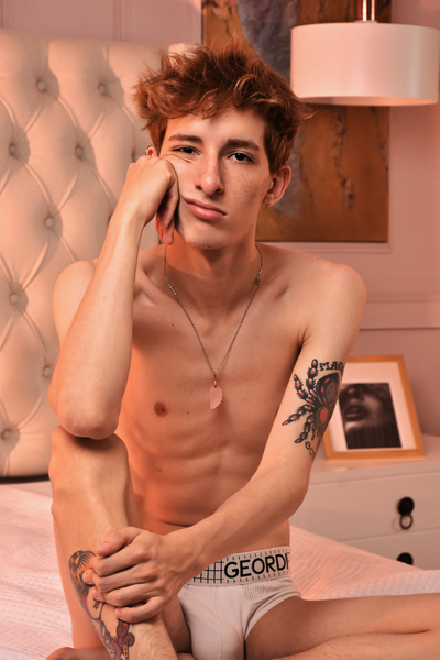 Performer GioValentino Photo 5