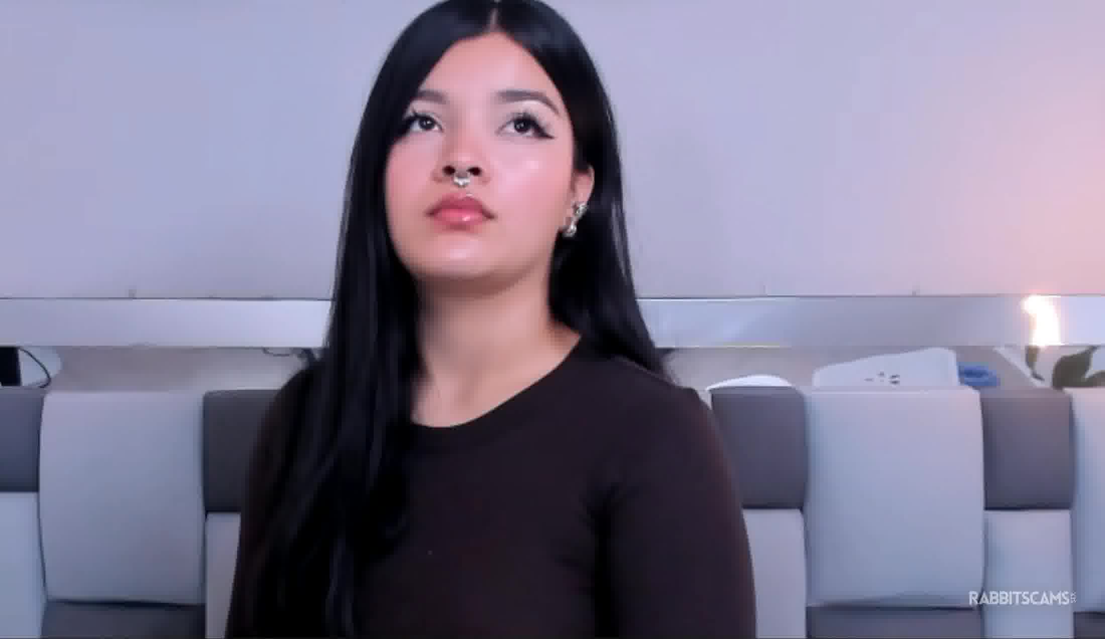 Interprete Emma_Blossom Video 2