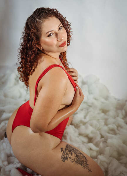 Performer melanyellis Photo 6