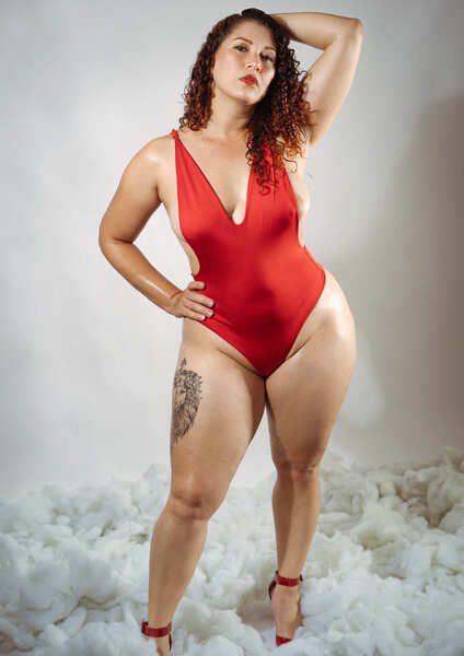 Performer melanyellis Photo 4