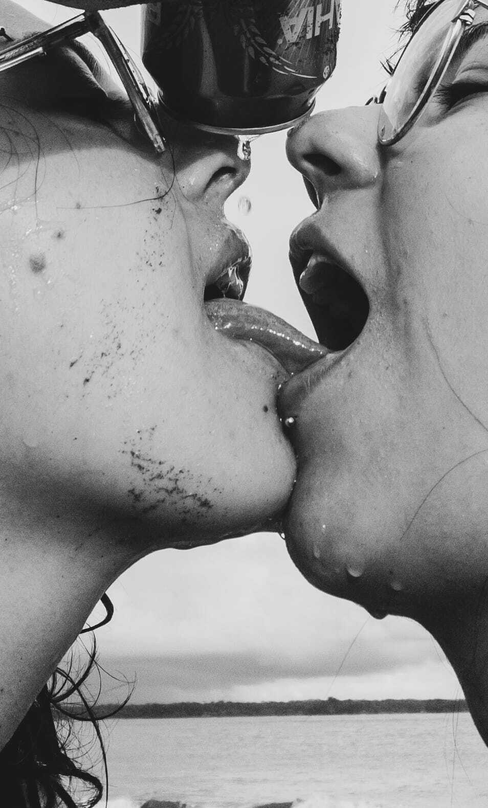 Performer EleSeven Photo 2