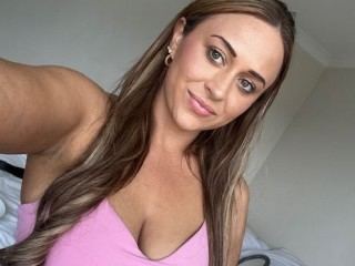 AdrianaPriceXX cam model profile picture 