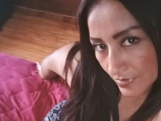 ElisaOlson profilbild på webbkameramodell