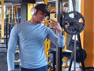 Image de profil du modèle de webcam AryJhomson777