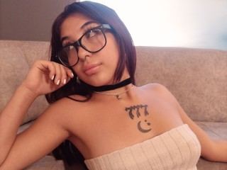 Unabarbiee77 cam model profile picture 