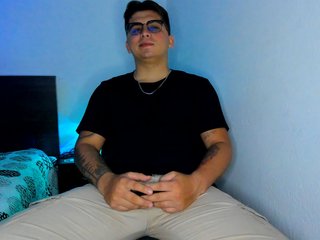 AaronCass profielfoto van cam model