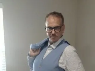 Freckledandtattooed profilbild på webbkameramodell