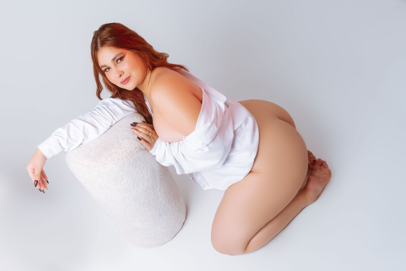 Performer EvelynCurvy Photo 11