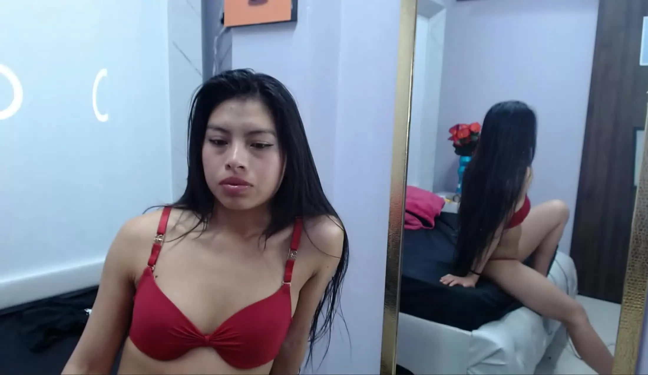 Intérprete ChloeMartinii Video 1