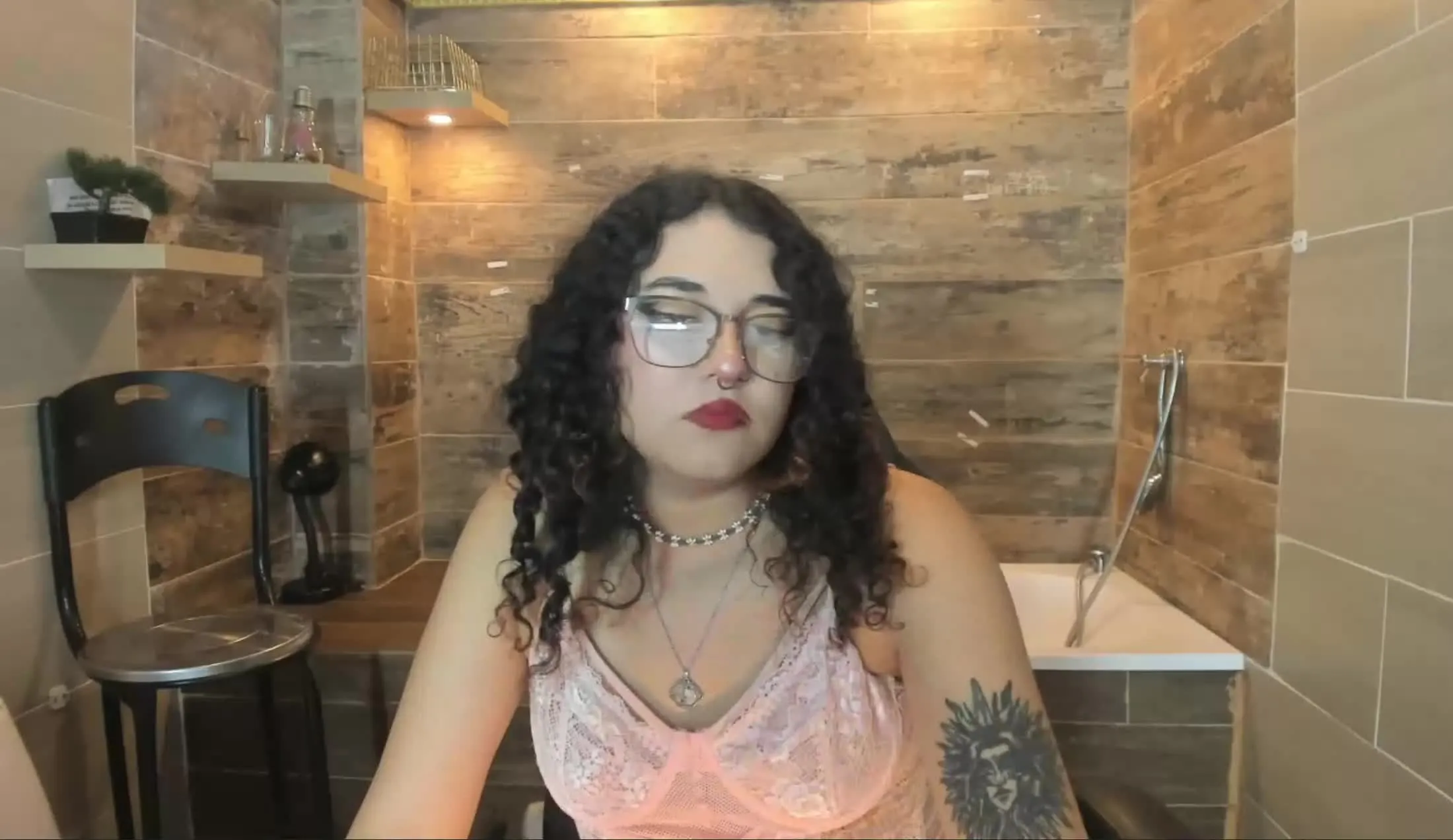 Interprete EvaJohnest Video 2