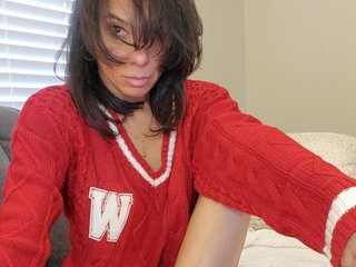 SpoiledBrat37 cam model profile picture 