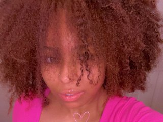 Image de profil du modèle de webcam GoddessNia24