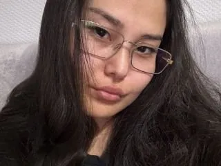 Image de profil du modèle de webcam MiaKimaa