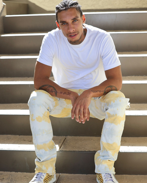 Performer DrewDudes Photo 6