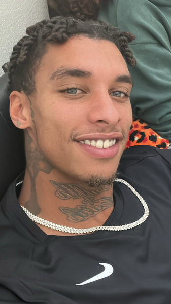 Performer DrewDudes Photo 3