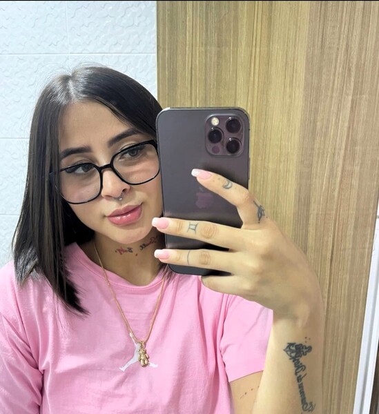 Performer MIA_GOMEZZ Photo 2