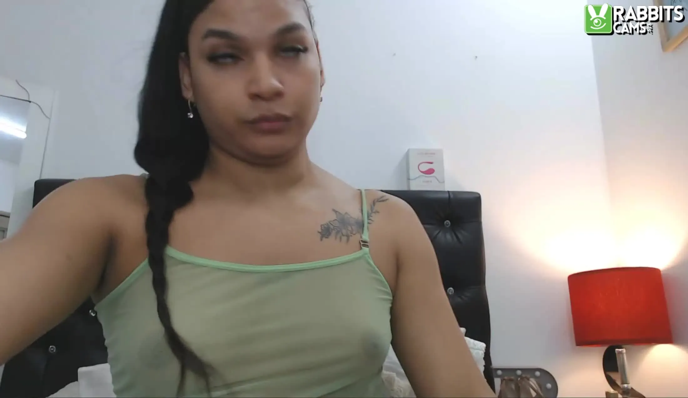 Intérprete ThamaraHills Video 2