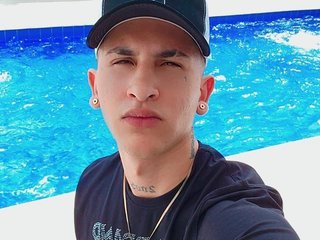 Imagen de perfil de modelo de cámara web de COUPLE78pregnant