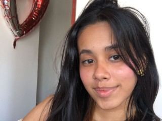 Adhara_Love profielfoto van cam model 