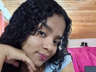 Sarisha_a Profilbild des Cam-Modells