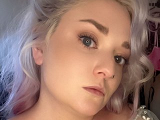 Image de profil du modèle de webcam BlushBabe22