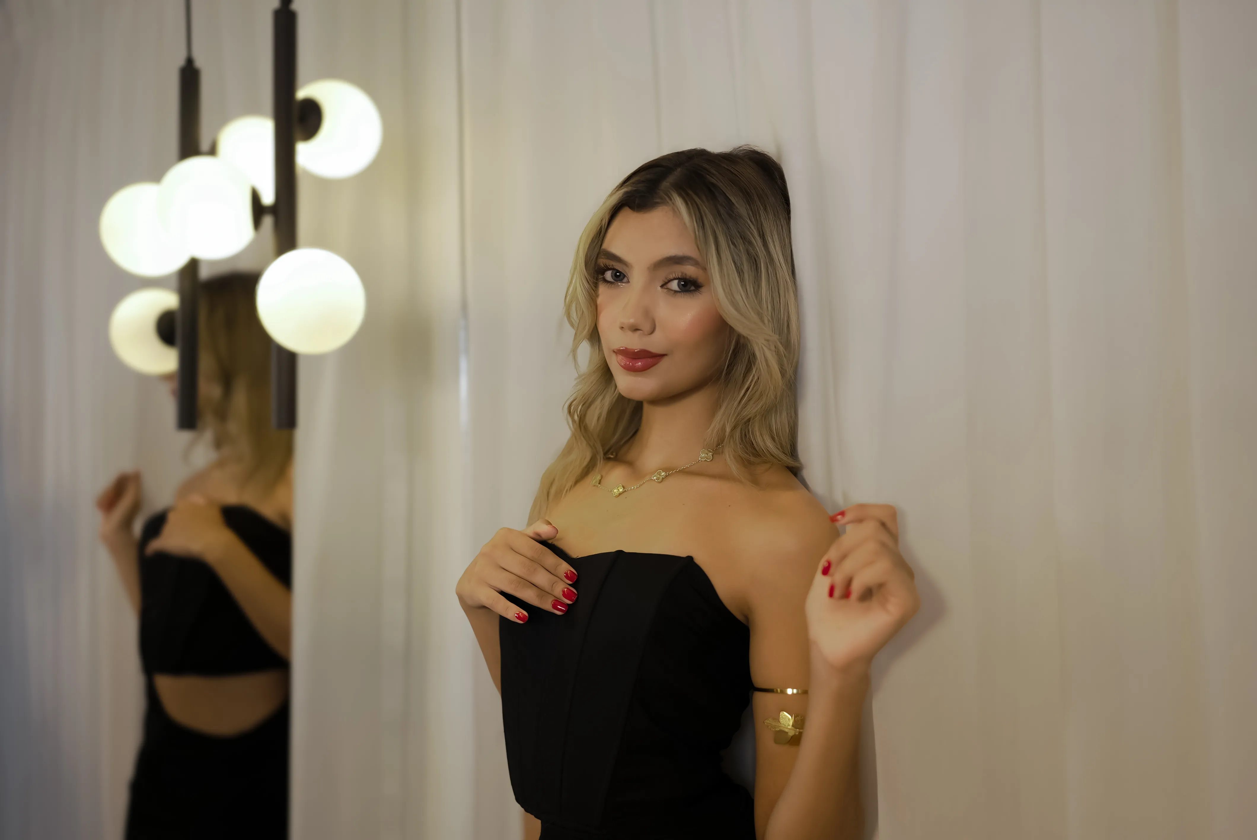 Performer RousseQueen Photo 3