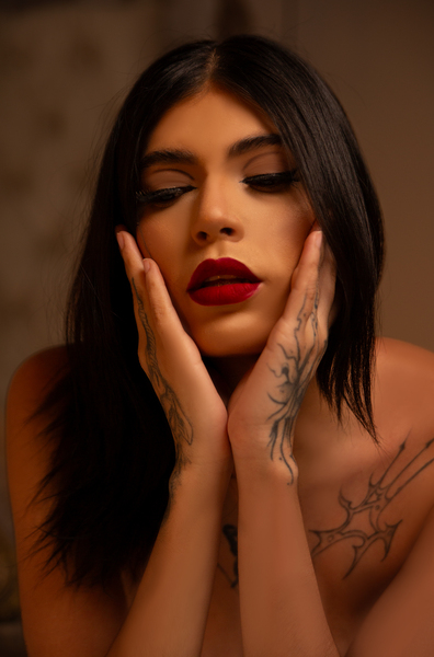 Performer EveOwen Photo 1