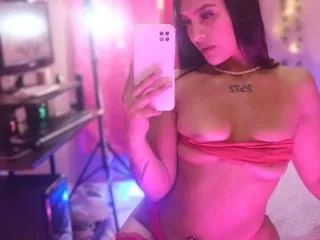 Image de profil du modèle de webcam LunaTabooSquirt